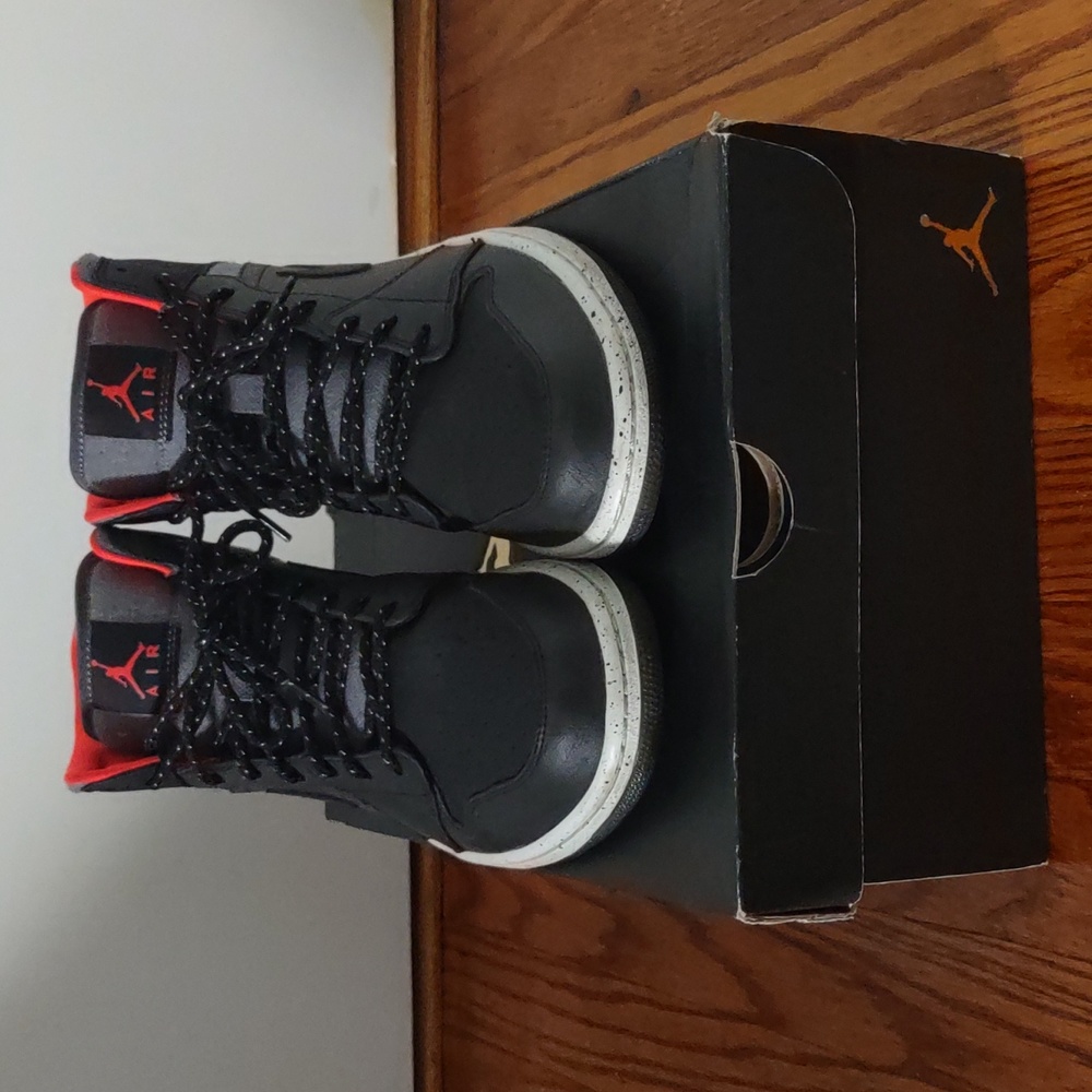 Air Jordan 1 Mid
